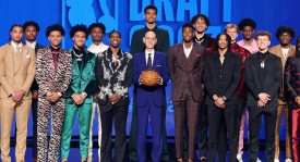 金州勇士休赛期引援空白，库明加转会传闻落空，新赛季前景堪忧